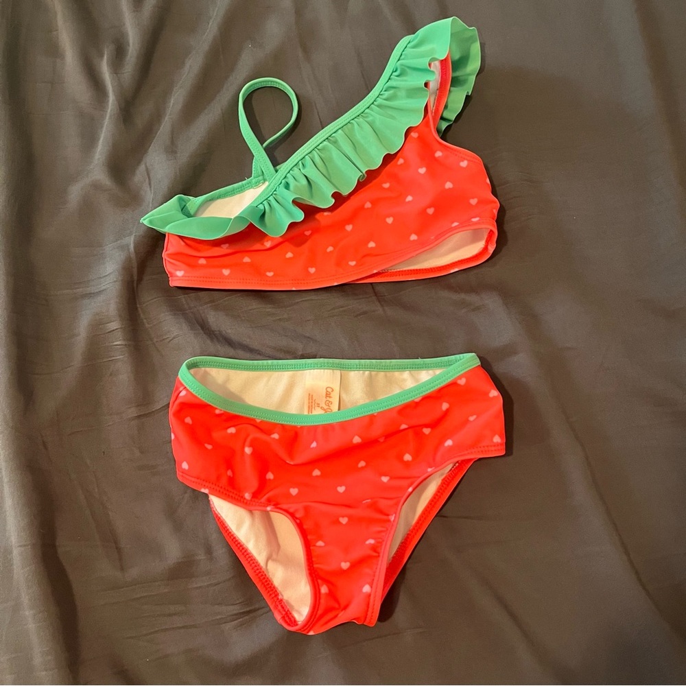 🍓 Cat & Jack 5T 2-Piece Swimsuit - Strawberry Ruffles, 1-Shoulder Swimwear